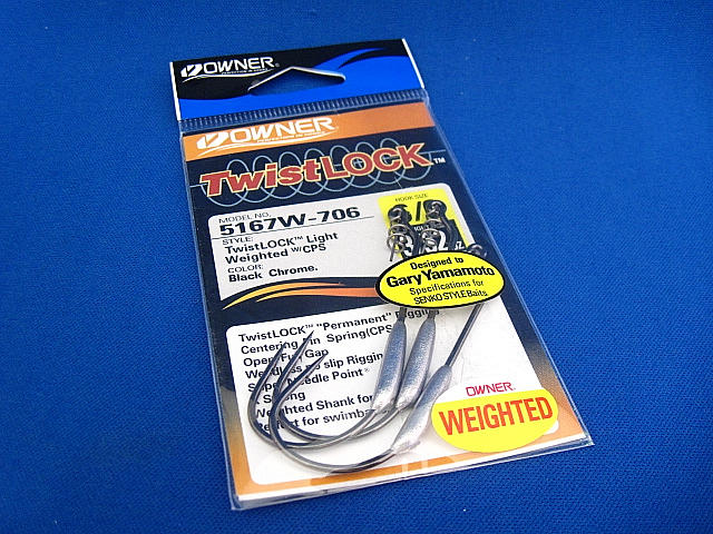 Weighted twist lock light