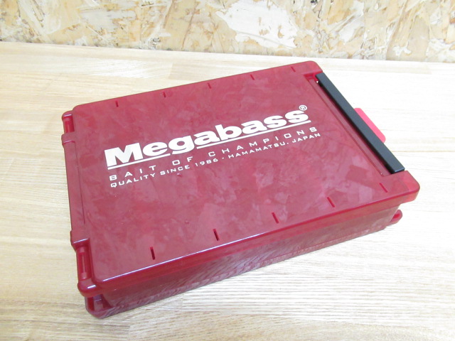 Megabass LunkerLunchBox